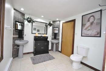 Grand Summit Lodge Home Stroudsburg Luaran gambar